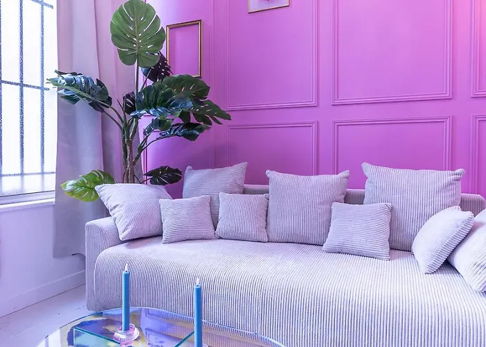 Beautiful Modern Barbie Flat In Paris