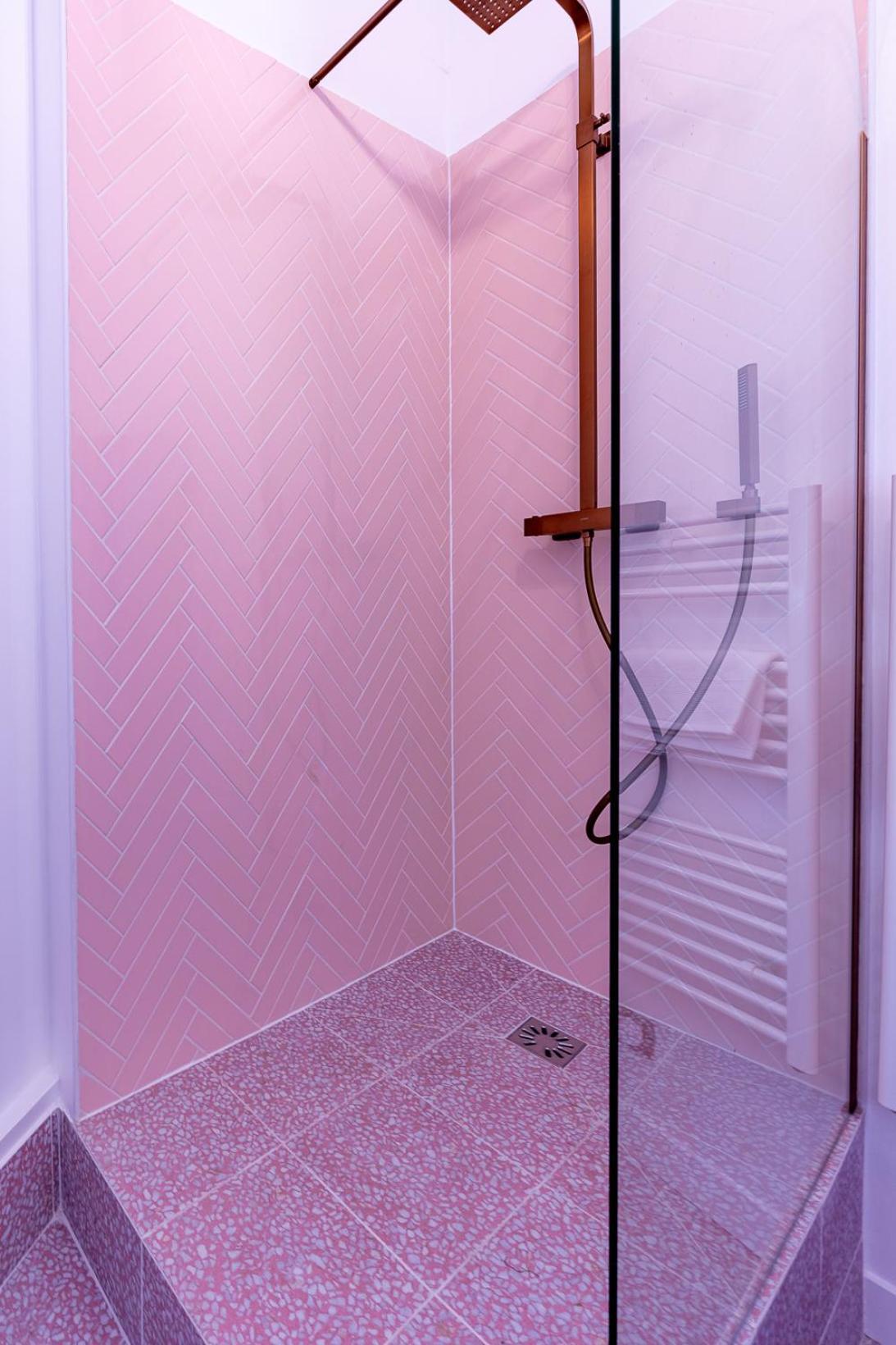Apartment Beautiful Modern Barbie Flat In Paris